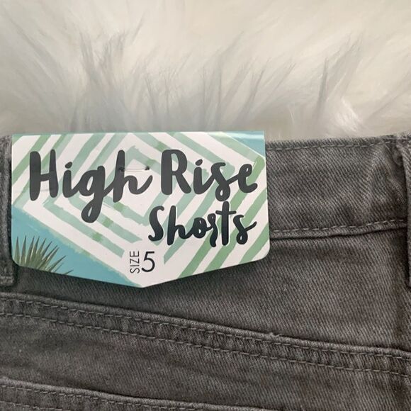 Fashion Nova Boom Boom Gray Denim Studded Hi-Waist Shorts Size 5 - Picture 4 of 6